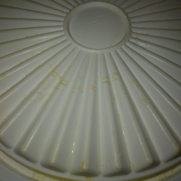 TUPPERWARE Whit Servalier Canister Replacement Lid, 812B-3 - Picture 4 of 4